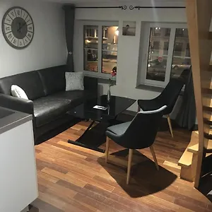 Little Plaza Apartment